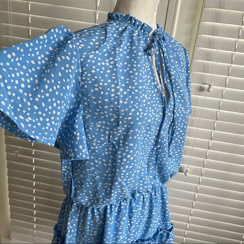 Short Flutter Sleeve Blue Floral Ruffle Skirt Sun Dress Tie Neck Sz Large Spring - Picture 5 of 12